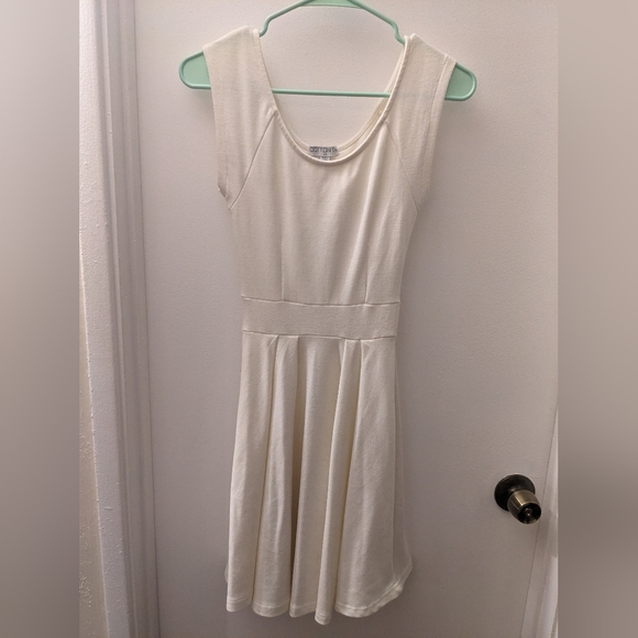 Cotton On Dresses & Skirts - XS off-white Cotton On skater dress